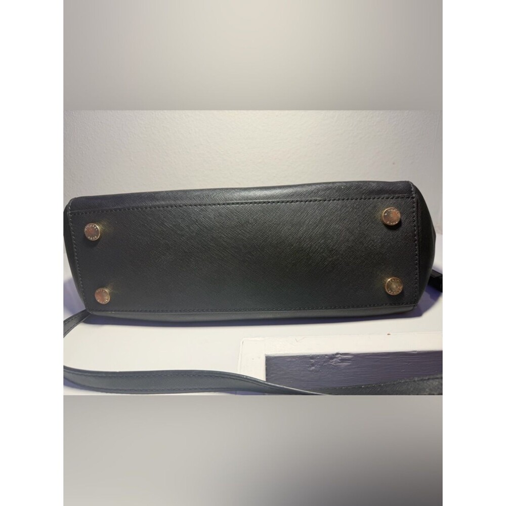 Michael Kors 2-way black bag. - Picture 15 of 16